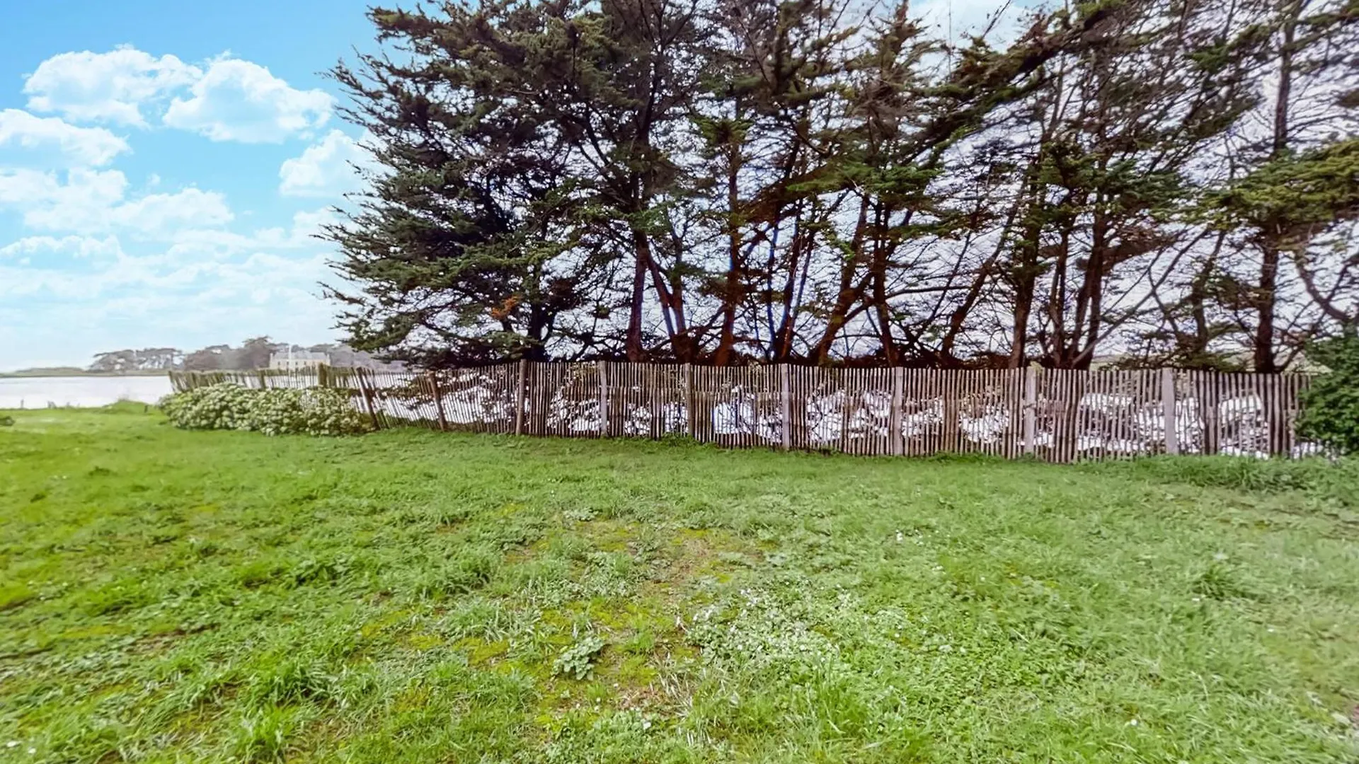 3 Bedroom Awesome Apartment In Locmariaquer 0*,